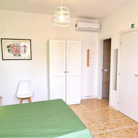 Cecilia House Guest house