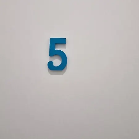 Guest house Cecilia House 4*