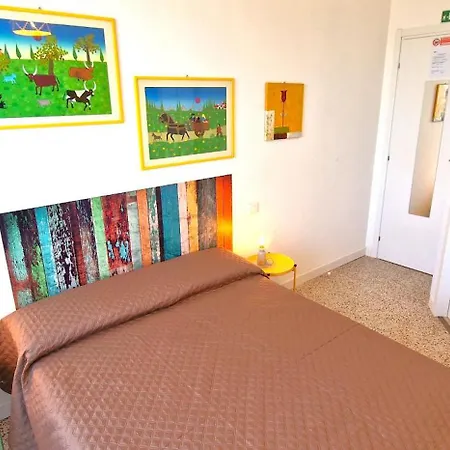 Guest house Cecilia House 4*