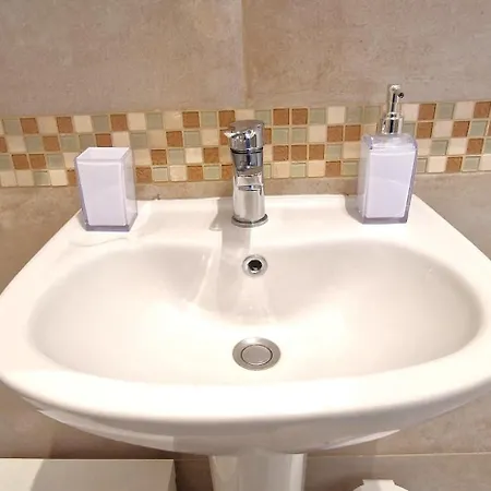 Cecilia House 4* Rome