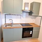 Cecilia House 게스트하우스 4*