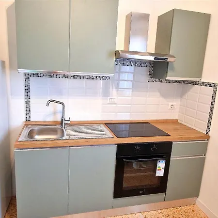 Cecilia House Gasthuis 4*