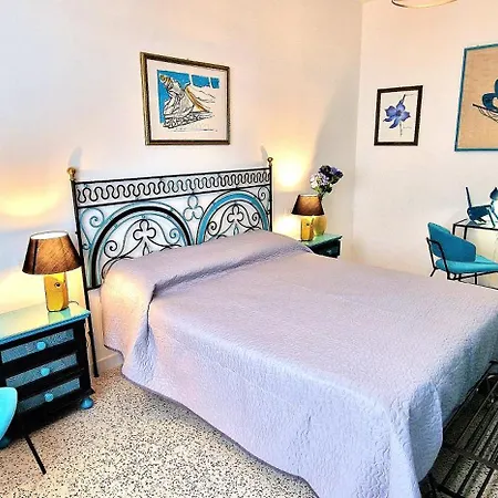 Cecilia House Guest house *