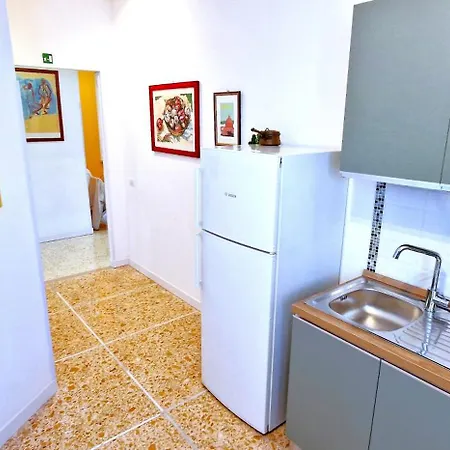 Cecilia House Affittacamere *