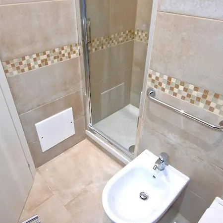 Affittacamere Cecilia House *
