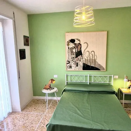 Cecilia House Affittacamere *