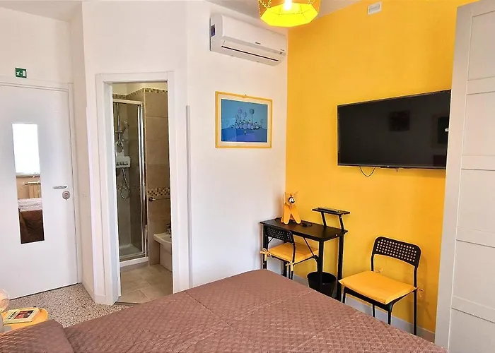 Cecilia House 4* روما