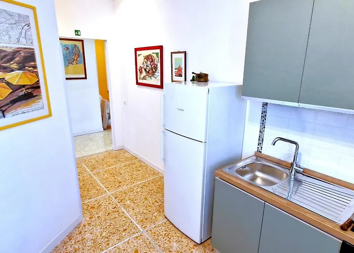 Cecilia House بيت ضيافة 4*