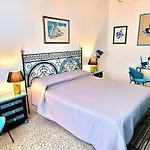 Cecilia House Affittacamere 4*
