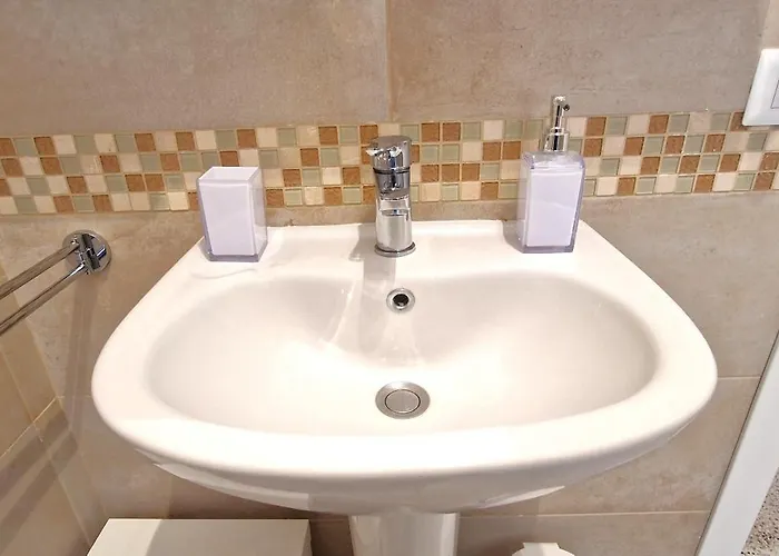 Cecilia House 4* Roma